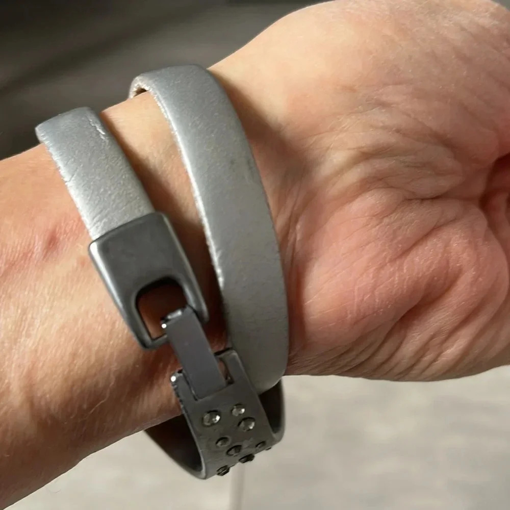 Leather and Metal Bracelet  Western - Picture 2 of 4